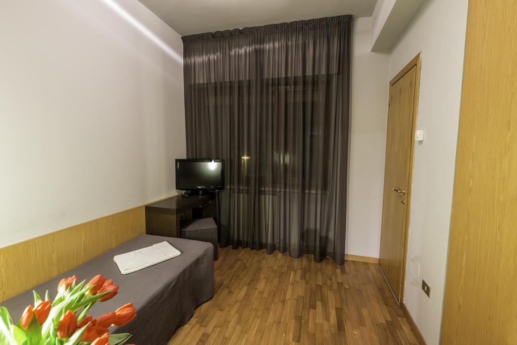 Capo Horn Hotel Darfo Boario Terme Exterior photo