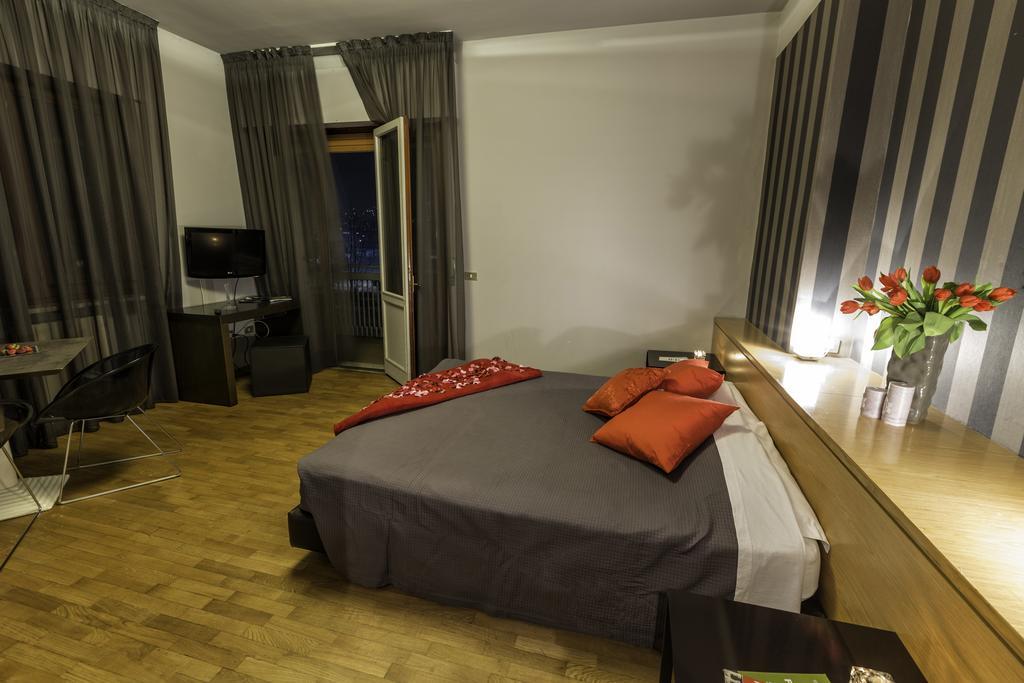 Capo Horn Hotel Darfo Boario Terme Exterior photo