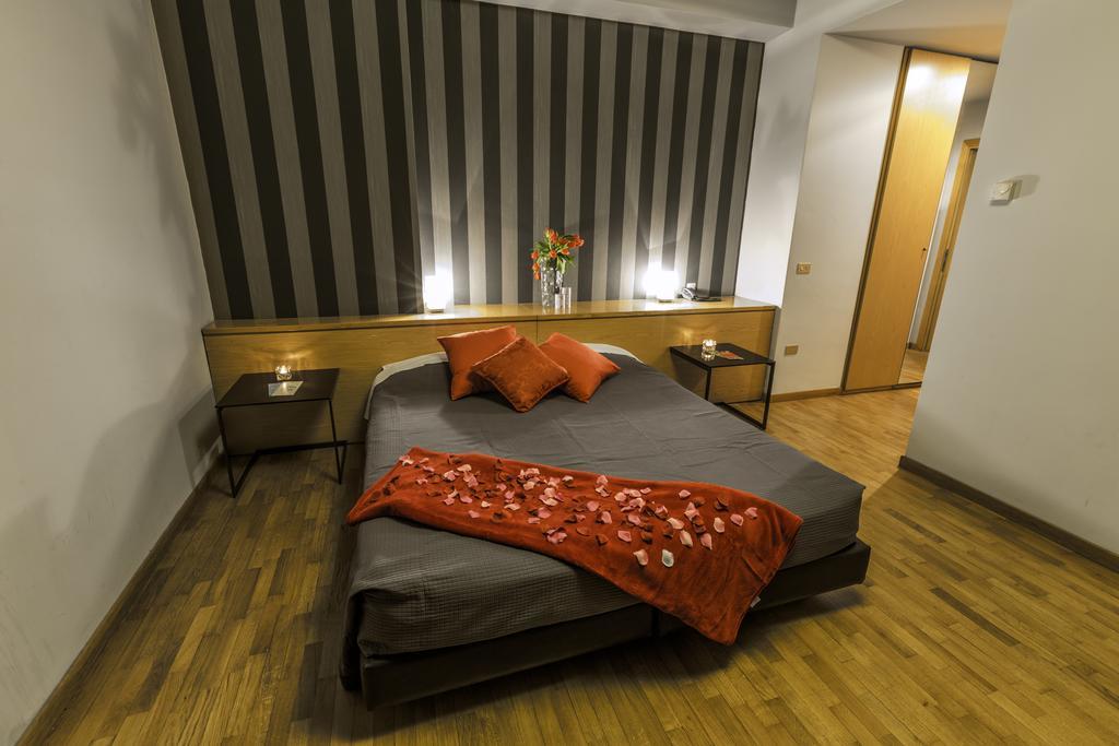 Capo Horn Hotel Darfo Boario Terme Exterior photo