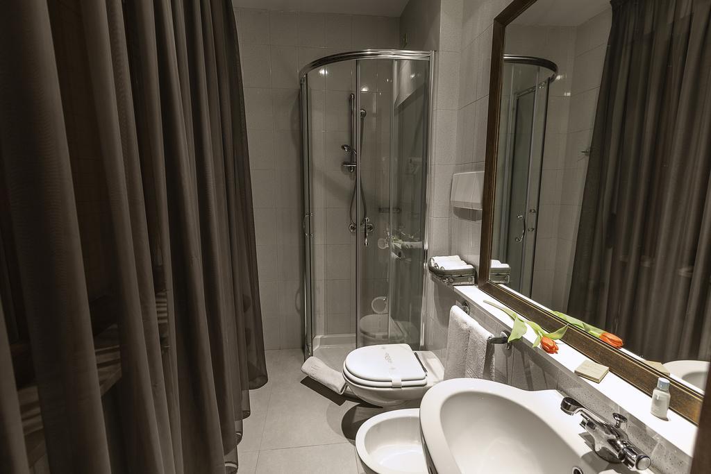 Capo Horn Hotel Darfo Boario Terme Exterior photo